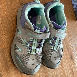 GUC Merrell sneakers